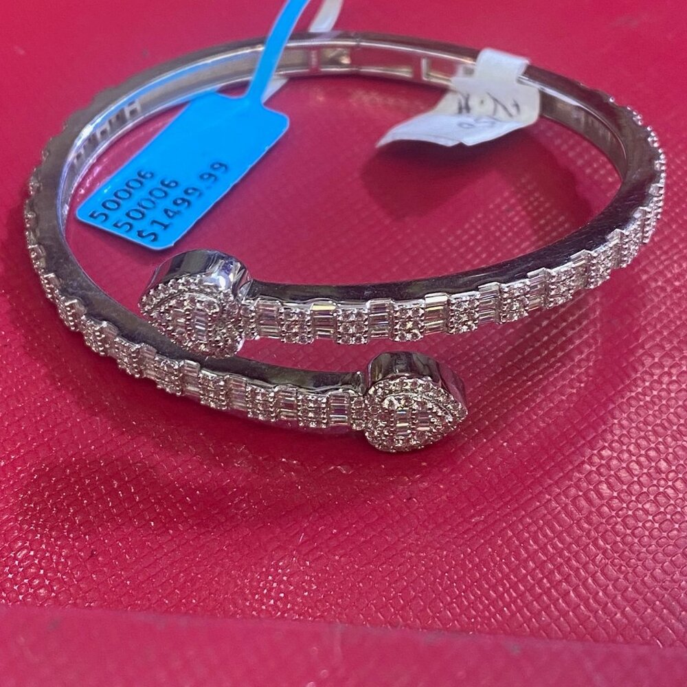 lady moissanate bangle fits 7 1/2 inch wrist 4.2 ct silver - Picture 3 of 4